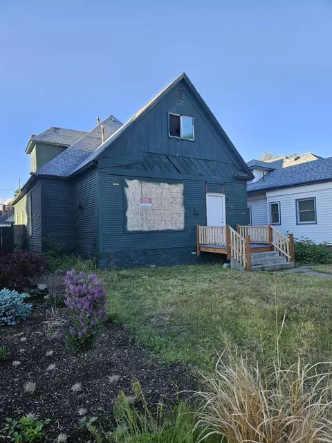 2524 W Dean Ave, Spokane, WA 99202