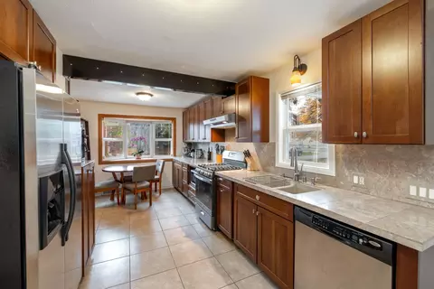 Kitchen - 7009 E Fairview Ave, Spokane, WA 99212 photo 3 of 4