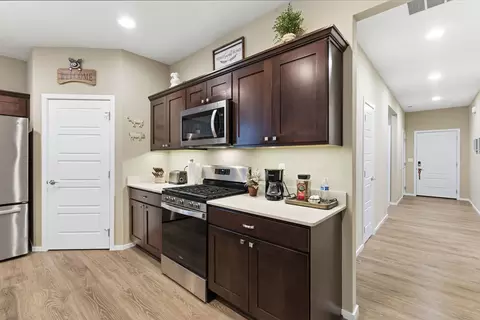 Entry Way - 1110 E Paske Rd, Colbert, WA 99005 photo 1 of 2