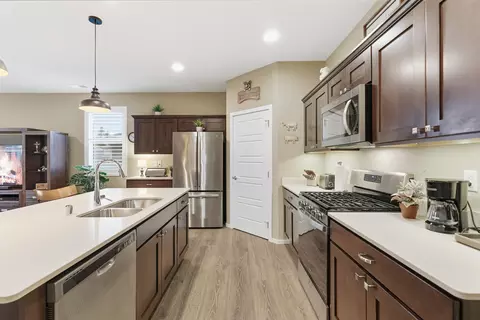Kitchen - 1110 E Paske Rd, Colbert, WA 99005 photo 2 of 3