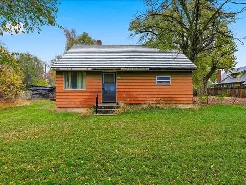 7217 N 5 N Market St, Spokane, WA 99217
