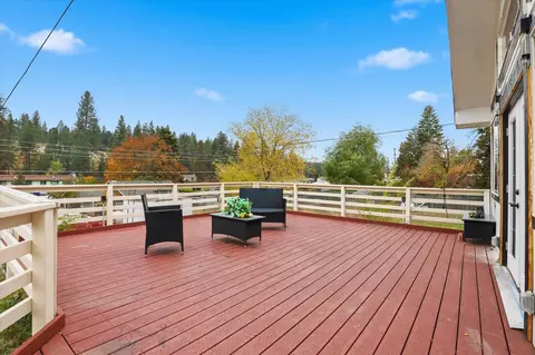 Exterior - 6804 E 10th Ave, Spokane Valley, WA 99212 photo 6 of 10