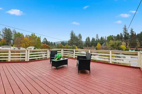 Exterior - 6804 E 10th Ave, Spokane Valley, WA 99212 photo 5 of 10
