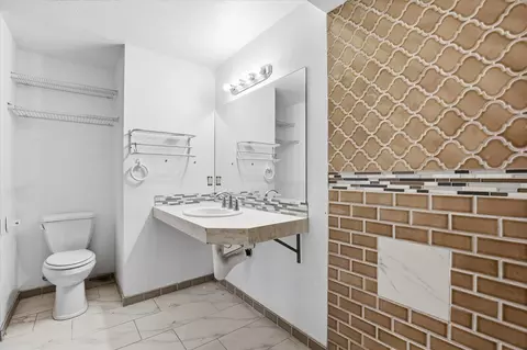 Bath - 6804 E 10th Ave, Spokane Valley, WA 99212 photo 1 of 5