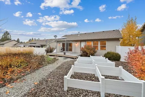 Exterior - 4910 E 15th Ave, Spokane Valley, WA 99212 photo 9 of 17