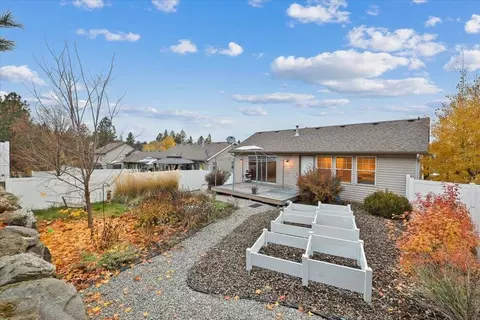 Exterior - 4910 E 15th Ave, Spokane Valley, WA 99212 photo 12 of 17