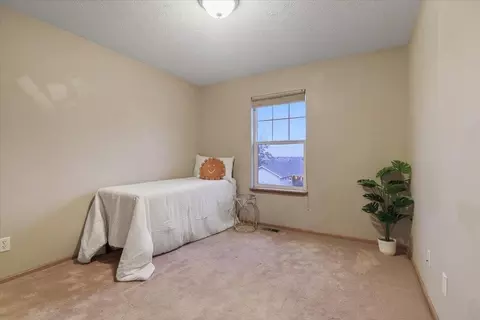 Bedroom - 4910 E 15th Ave, Spokane Valley, WA 99212 photo 3 of 6