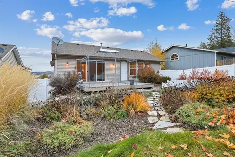 Exterior - 4910 E 15th Ave, Spokane Valley, WA 99212 photo 11 of 17