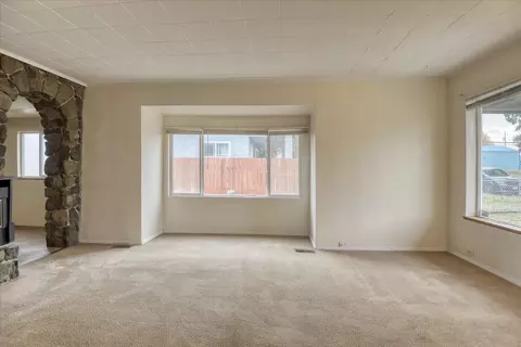 553 E Olympic Ave, Spokane, WA 99207 photo 3