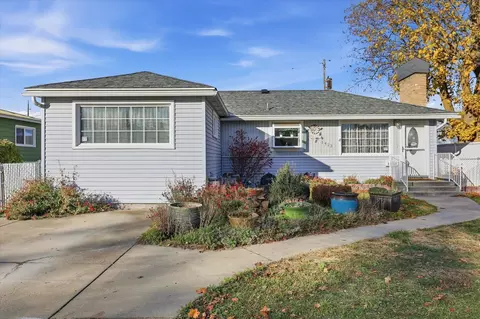 1423 E Lacrosse Ave, Spokane, WA 99207