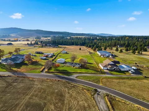 5008 S Linke Rd, Greenacres, WA 99016