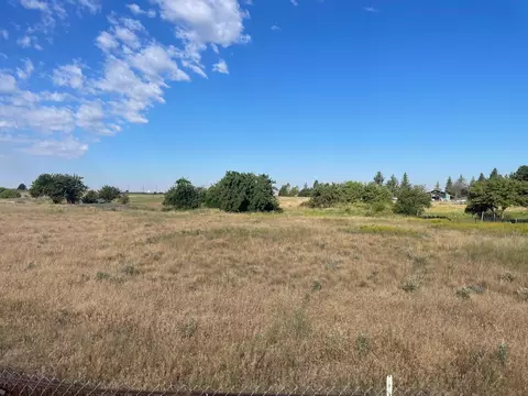 16 S Nn S Fairview Heights Rd, Medical Lake, WA 99001