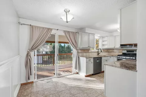 Kitchen - 13206 E Tall Tree Rd, Spokane Valley, WA 99216 photo 1 of 4