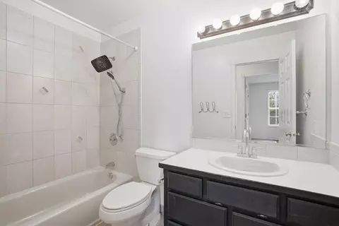 Bath - 4601 E Pineglen Rd, Mead, WA 99021 photo 4 of 4
