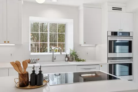 Kitchen - 4601 E Pineglen Rd, Mead, WA 99021 photo 6 of 6