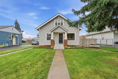 1028 E Courtland Ave, Spokane, WA 99207