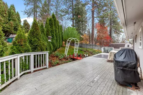 Exterior - 11613 E 48th Ave, Spokane Valley, WA 99206 photo 2 of 12