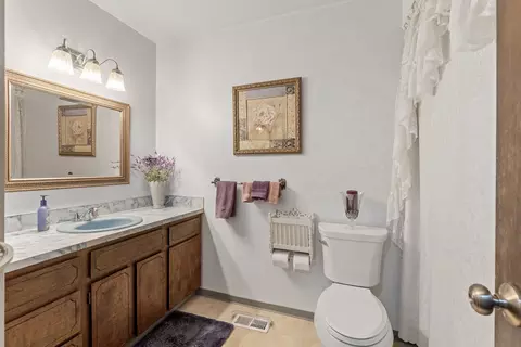 Bath - 11613 E 48th Ave, Spokane Valley, WA 99206 photo 2 of 3