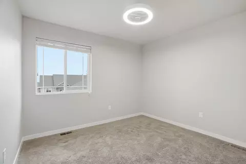 Bedroom - 14 E Lindsey Ln, Spokane, WA 99208 photo 4 of 4