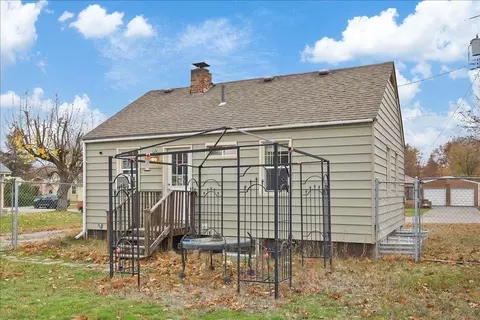 Exterior - 10309 E Springfield Ave, Spokane Valley, WA 99206 photo 5 of 7
