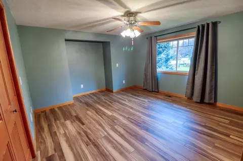 Bedroom - 10514 N Arrowhead Dr, Spokane, WA 99208 photo 5 of 8