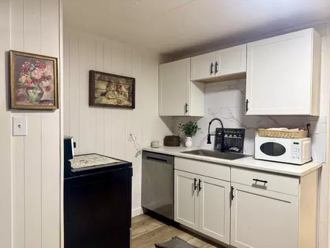 Kitchen - 9513 E 4th Ave, Spokane Valley, WA 99206 photo 1 of 1