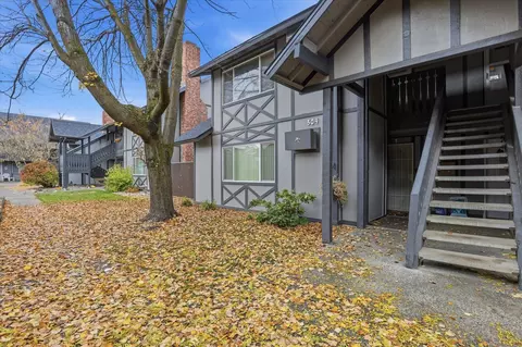 Exterior - 304 E Weile Ave # 3, Spokane, WA 99208 photo 3 of 9