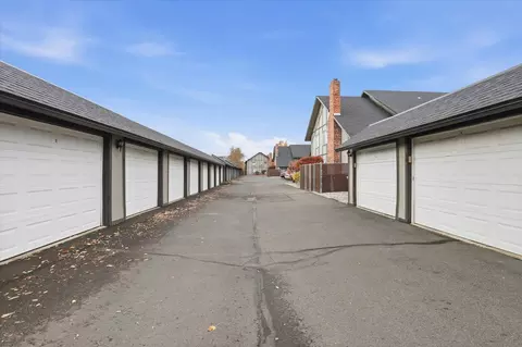 Exterior - 304 E Weile Ave # 3, Spokane, WA 99208 photo 5 of 9