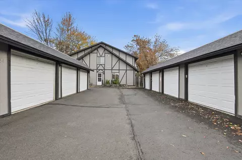 Exterior - 304 E Weile Ave # 3, Spokane, WA 99208 photo 4 of 9