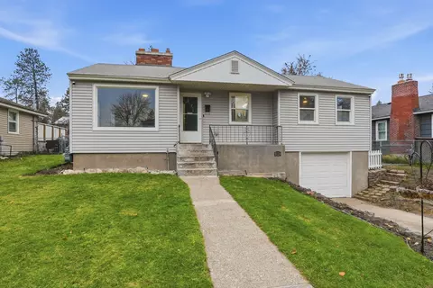3024 W Circle Pl, Spokane, WA 99205 photo 2