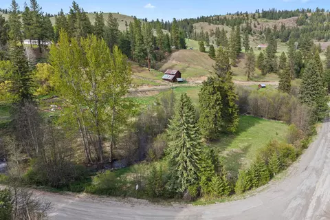 839 Trout Creek Rd, Republic, WA 99166