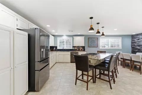 Kitchen - 13404 E 24th Ave, Spokane Valley, WA 99216 photo 2 of 5