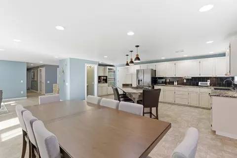 Dining - 13404 E 24th Ave, Spokane Valley, WA 99216 photo 2 of 2