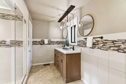 Bath - 13404 E 24th Ave, Spokane Valley, WA 99216 photo 3 of 5