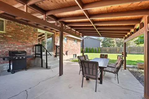 Exterior - 13704 E 16th Ave, Spokane Valley, WA 99216 photo 4 of 11