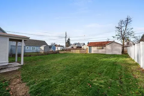 Exterior - 1911 E 6th Ave, Spokane, WA 99202 photo 7 of 12