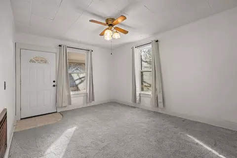 Living - 1911 E 6th Ave, Spokane, WA 99202 photo 2 of 3