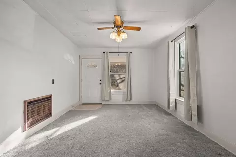 Living - 1911 E 6th Ave, Spokane, WA 99202 photo 1 of 3