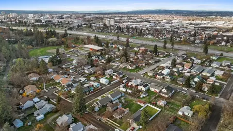 View/Area - 1911 E 6th Ave, Spokane, WA 99202 photo 3 of 11