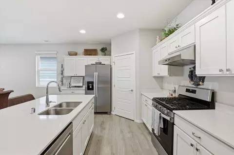 Kitchen - 1129 E Gallium Ln, Colbert, WA 99005 photo 6 of 6