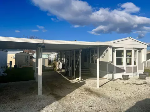 1060 S Main St #17, Colville, WA 99114