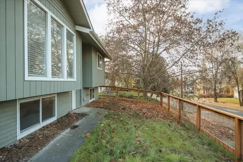 3828 E 8th Ave, Spokane, WA 99202 photo 6