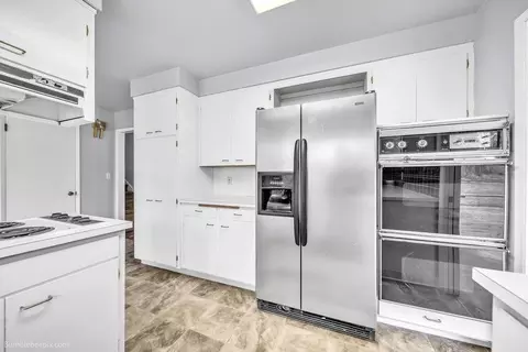 Kitchen - 2128 E 35th Ave, Spokane, WA 99203 photo 2 of 3