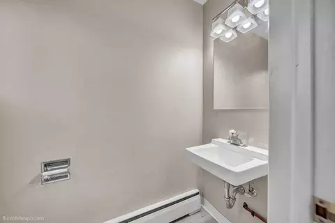 Bath - 2128 E 35th Ave, Spokane, WA 99203 photo 4 of 4