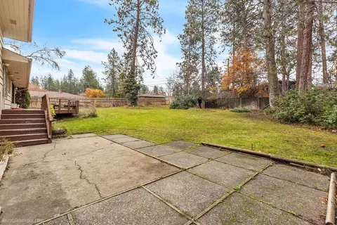 Exterior - 2128 E 35th Ave, Spokane, WA 99203 photo 5 of 6