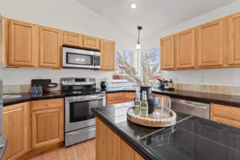 3827 E 27th Ave, Spokane, WA 99223 photo 8