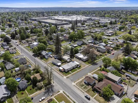 View/Area - 420 E Sanson Ave, Spokane, WA 99207 photo 3 of 8