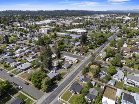 View/Area - 420 E Sanson Ave, Spokane, WA 99207 photo 6 of 8