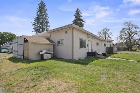 Exterior - 420 E Sanson Ave, Spokane, WA 99207 photo 3 of 6