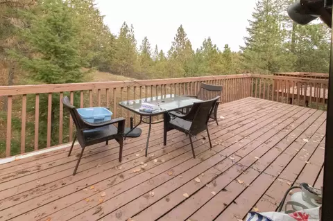 Exterior - 12816 E Apache Pass Rd, Spokane, WA 99206 photo 4 of 13